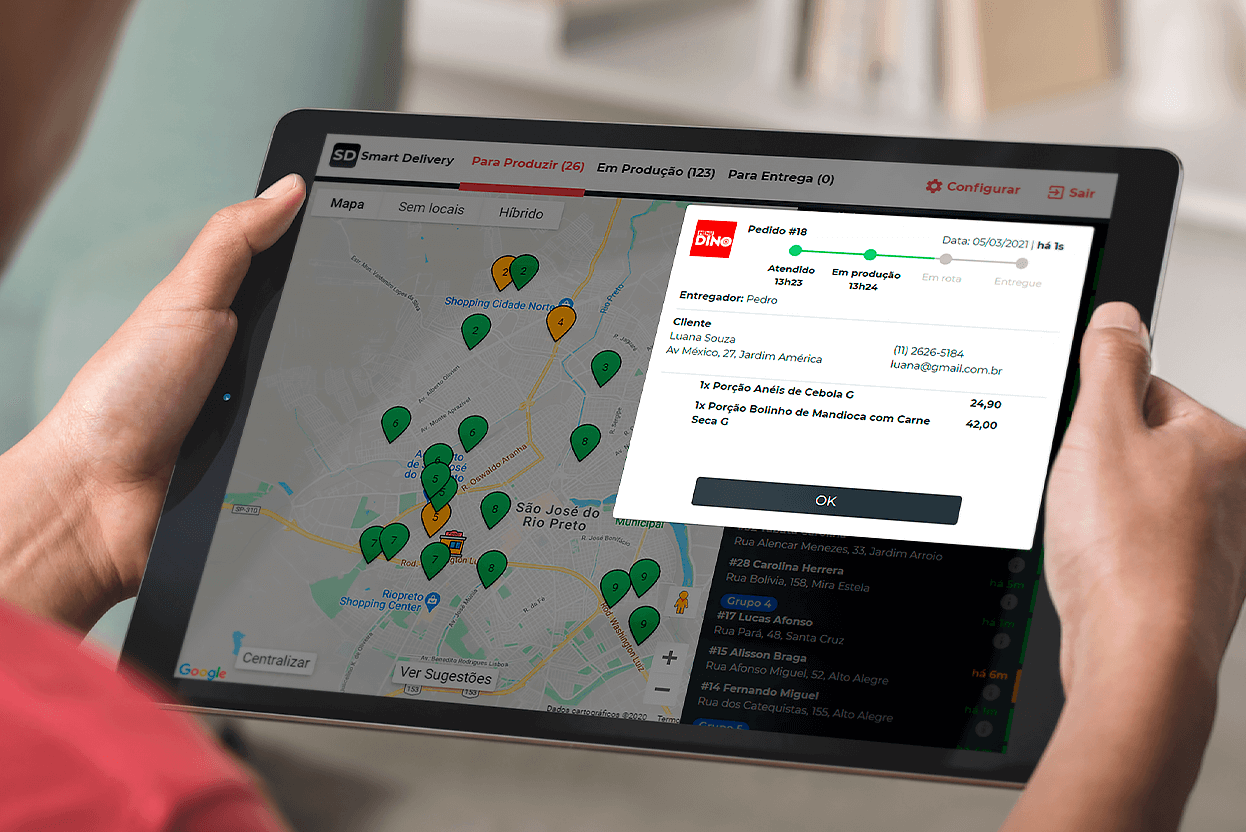 Smart Delivery no tablet mostrando os pedidos no mapa da cidade
